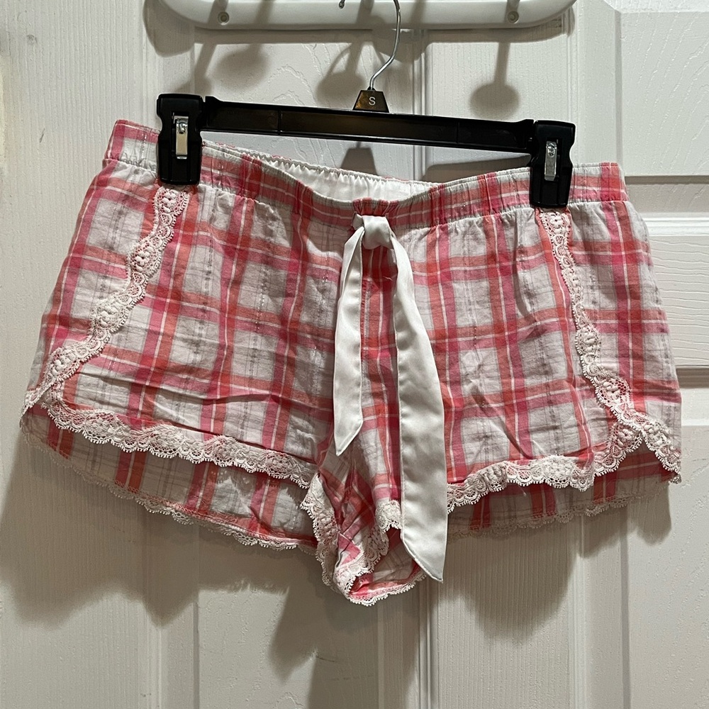 Victoria’s Secret Pink and White Plaid Boxer Pajama Shorts - Size Medium